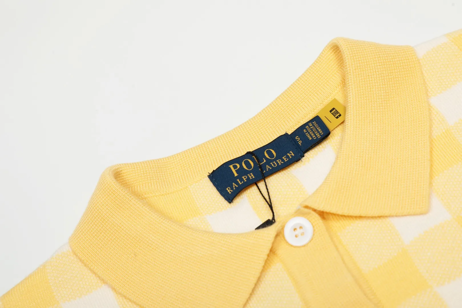 P166 💰 "Top quality" Style number: DS225# (on sale all year round) [Ralph Lauren plaid jacquard basic pony embroidered logo knitted POLO short sleeves] ✅Ralph Lauren all-match goddess style plain plaid knitted lapel short sleeves for all seasons ✅Main provider of platform live broadcast Wholesale entity ✅ZP quality 1:1 version Scan the code to enter the GF website Counter quality ✅Detailed quality The only one in Guangzhou Imported quality cotton yarn, focusing on high-end, cost-effective, good quality, needless to say, ✅Restore the original version, loose, comfortable and stress-free, simple is high-end, classic is eternal, ✅The upper body is simple and easy to match, a must-have for goddess ootd. Good-looking clothes are never picky. A must-have in the goddess' wardrobe. Size: S-L Color: Gray Yellow Pink Light Blue Red Green